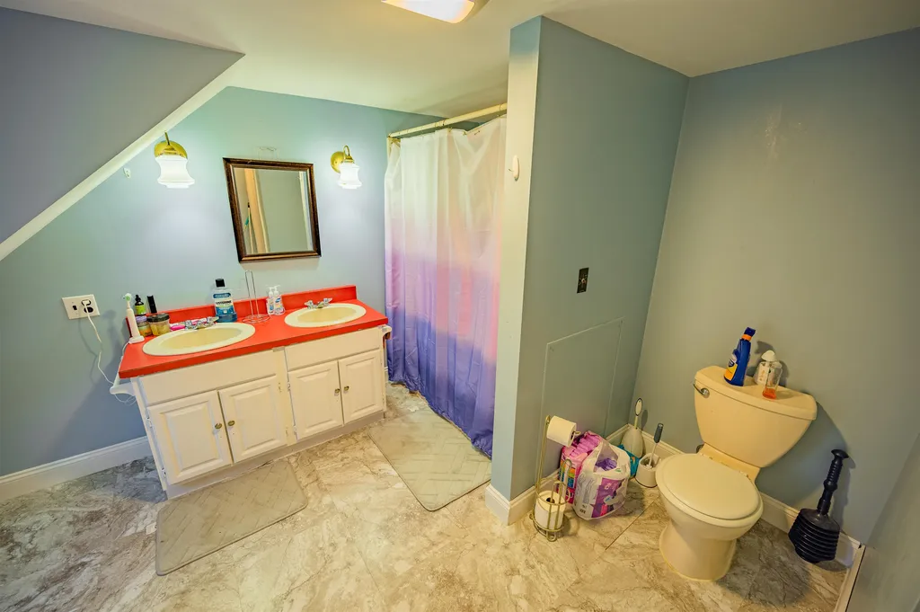 32 West Cobble Hill Road Barre Town VT 05641