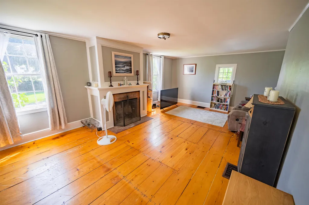 32 West Cobble Hill Road Barre Town VT 05641