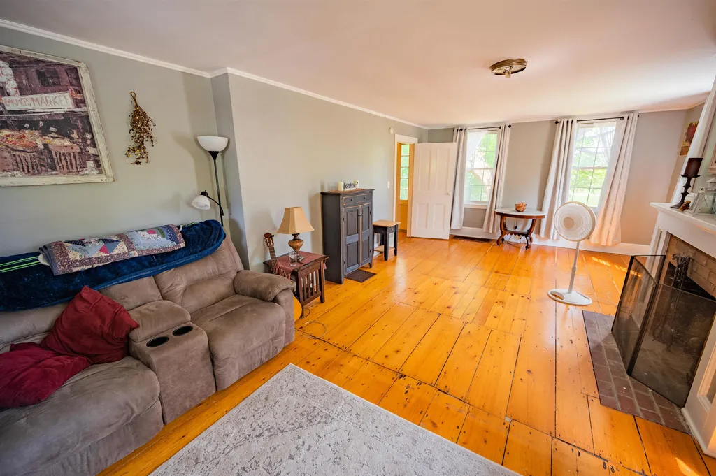32 West Cobble Hill Road Barre Town VT 05641