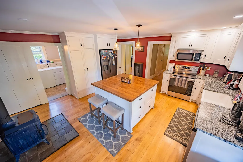 32 West Cobble Hill Road Barre Town VT 05641