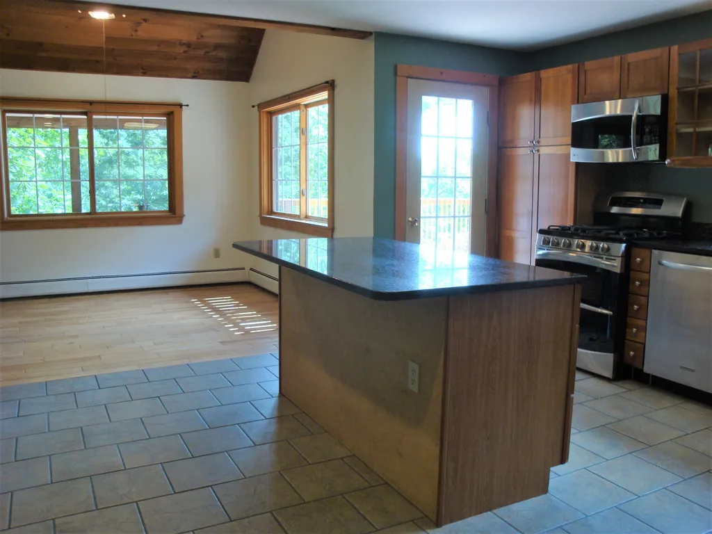 142 Aiken Road Putney VT 05346
