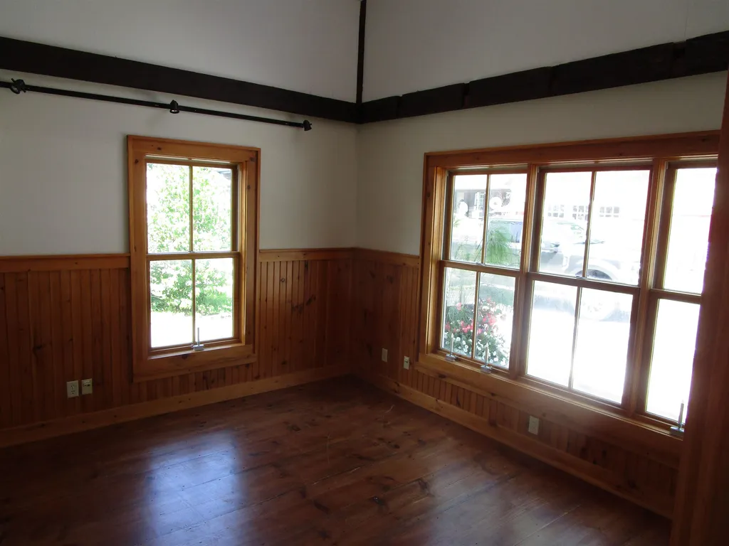 24 W Main Street Wilmington VT 05363