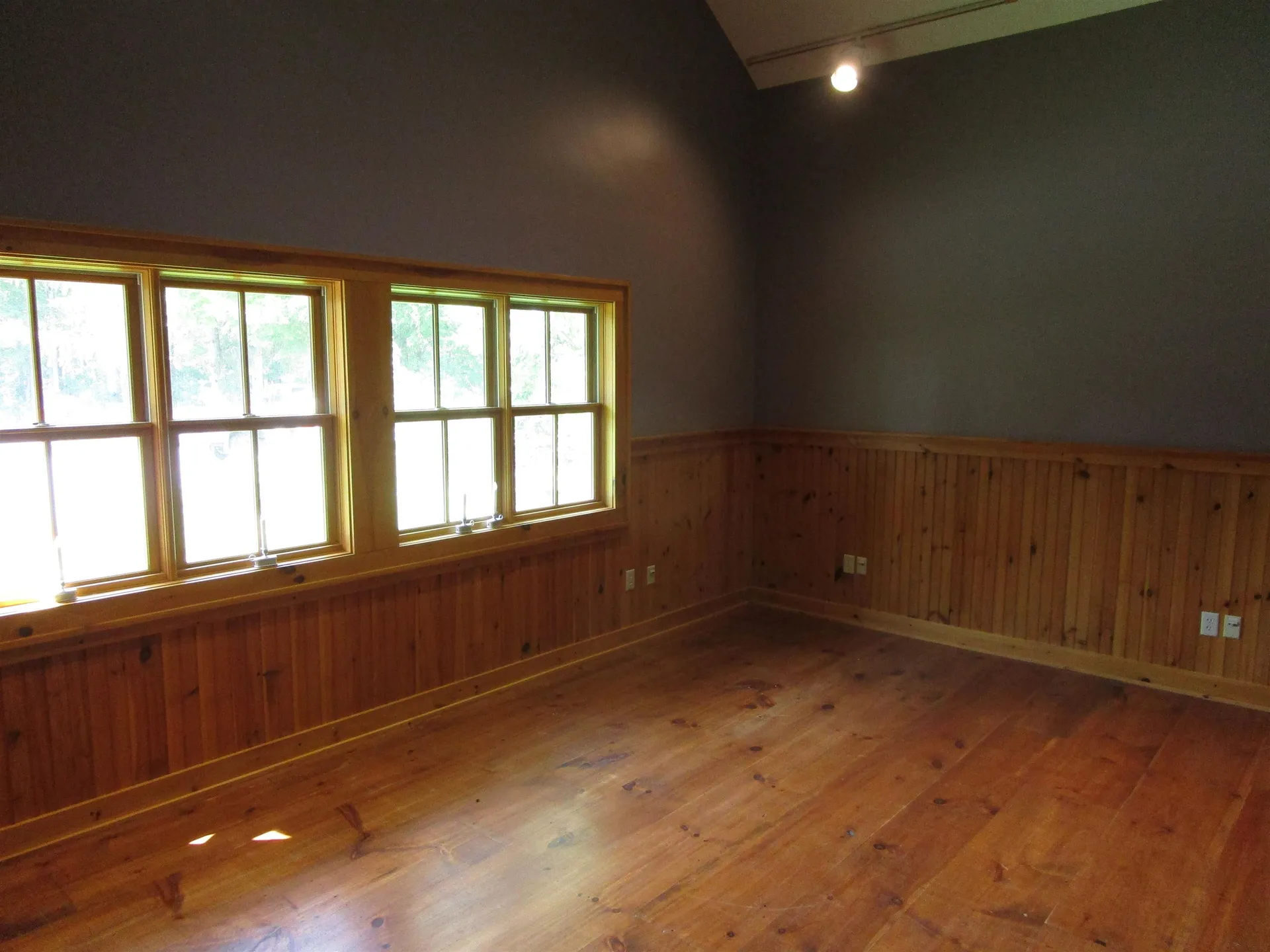 24 W Main Street Wilmington VT 05363