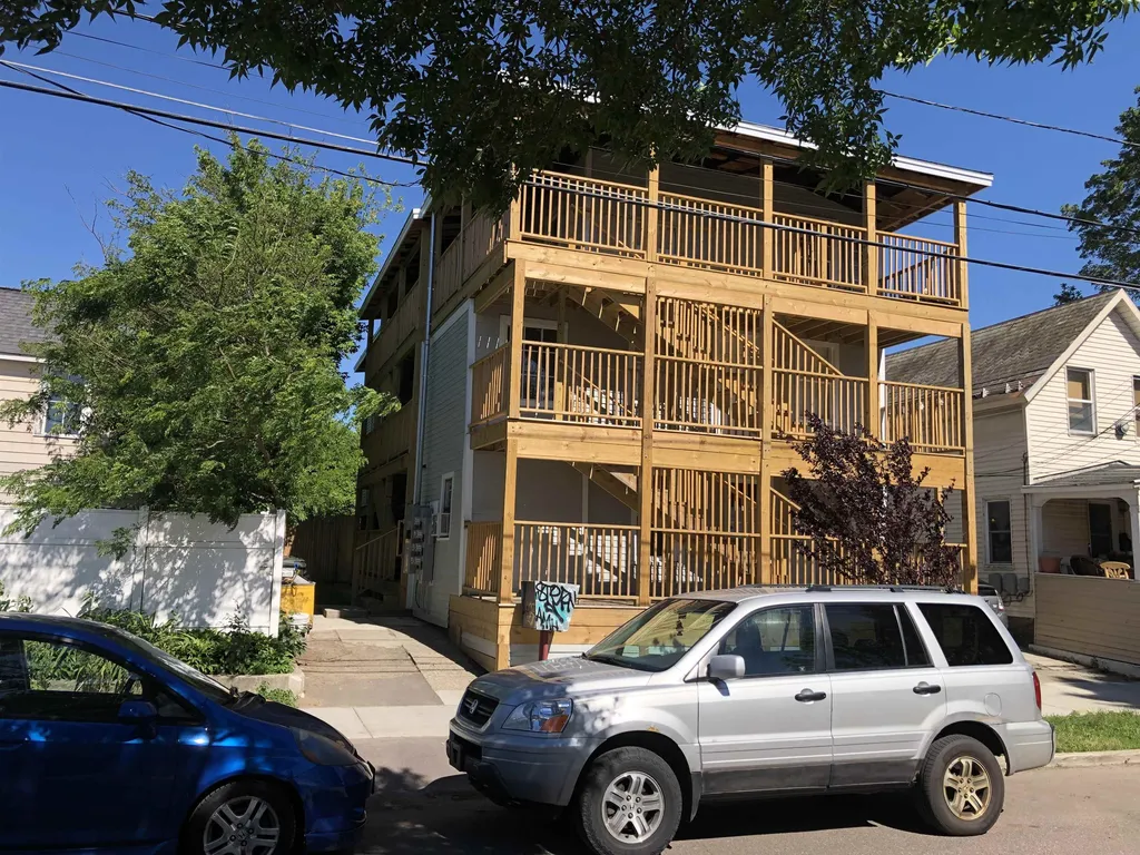 32 Rose Street Burlington VT 05401