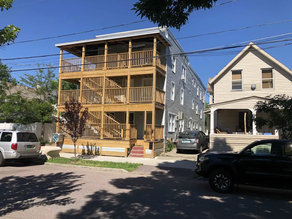 32 Rose Street Burlington VT 05401