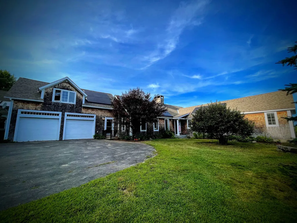 1130 Bible Hill Road Francestown NH 03043
