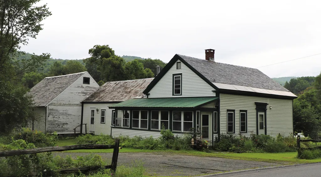 679 Weatherhead Hollow Road Guilford VT 05301