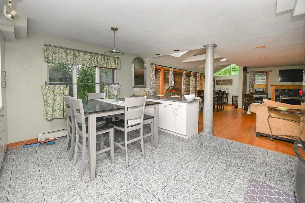 12 Orcutt Drive Hampstead NH 03841