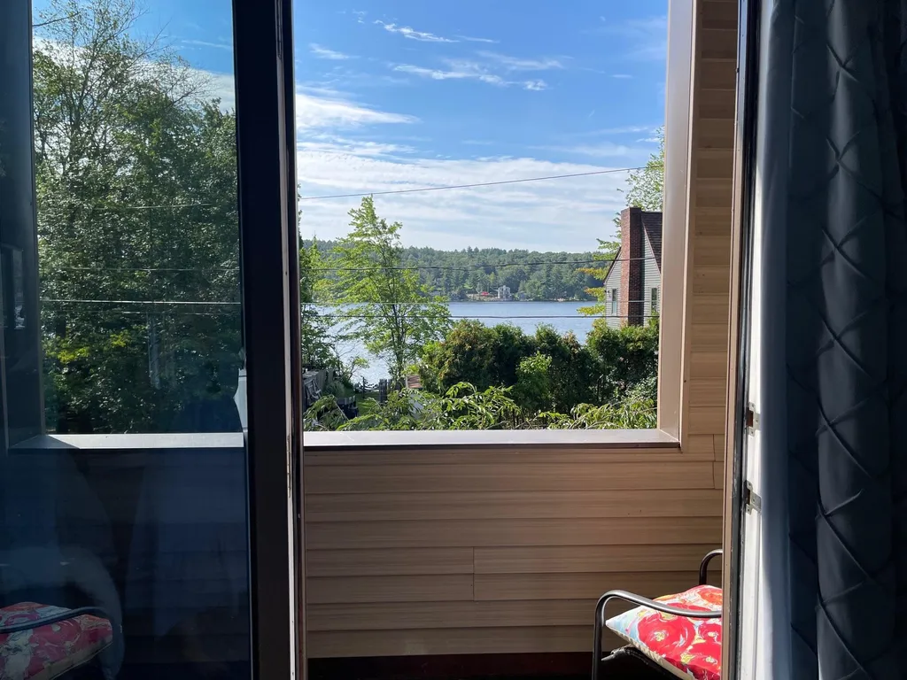 12 Orcutt Drive Hampstead NH 03841