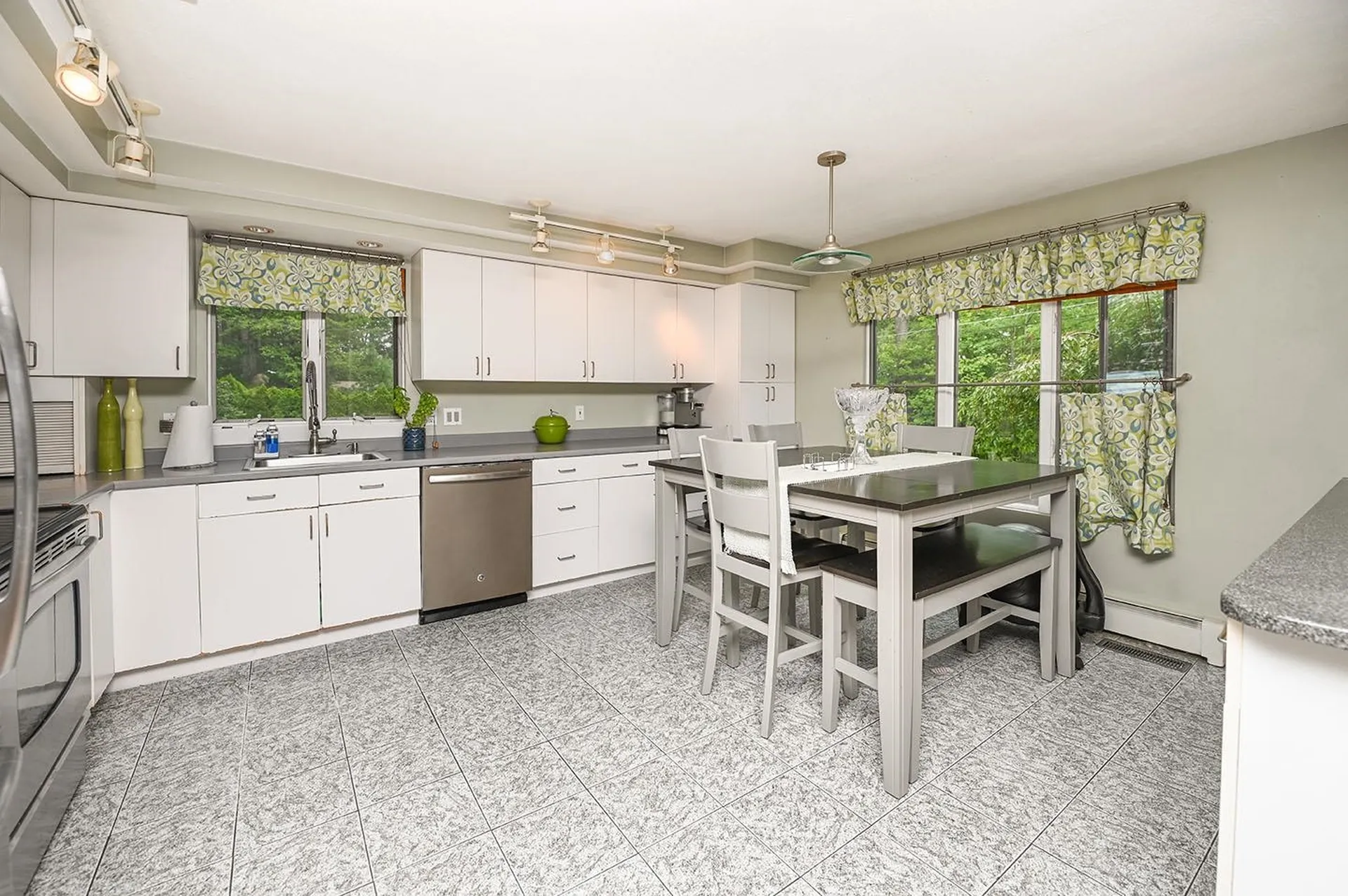 12 Orcutt Drive Hampstead NH 03841