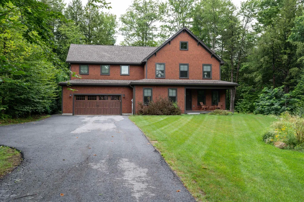 33 Foliage Lane Laconia NH 03246