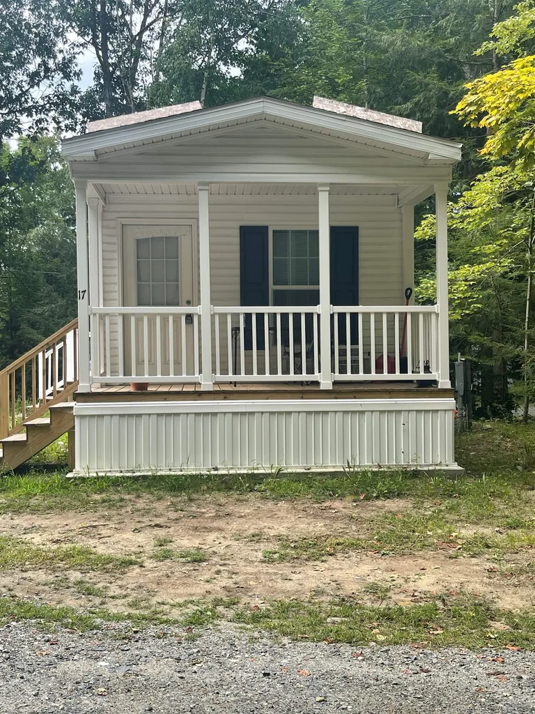 17 Nicholas Circle Danville NH 03819