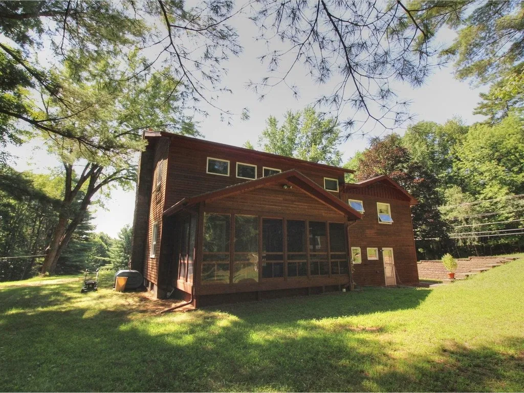 9 Sand Hill Road Essex VT 05452