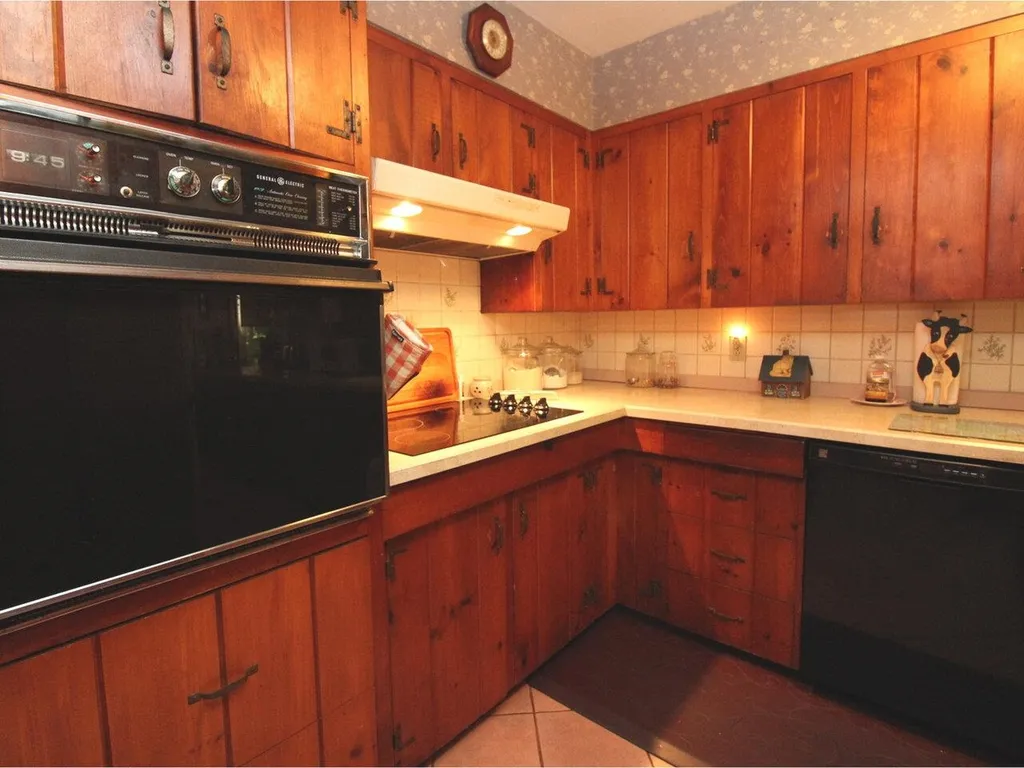 9 Sand Hill Road Essex VT 05452