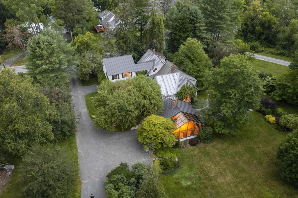 66 Church Street Norwich VT 05055