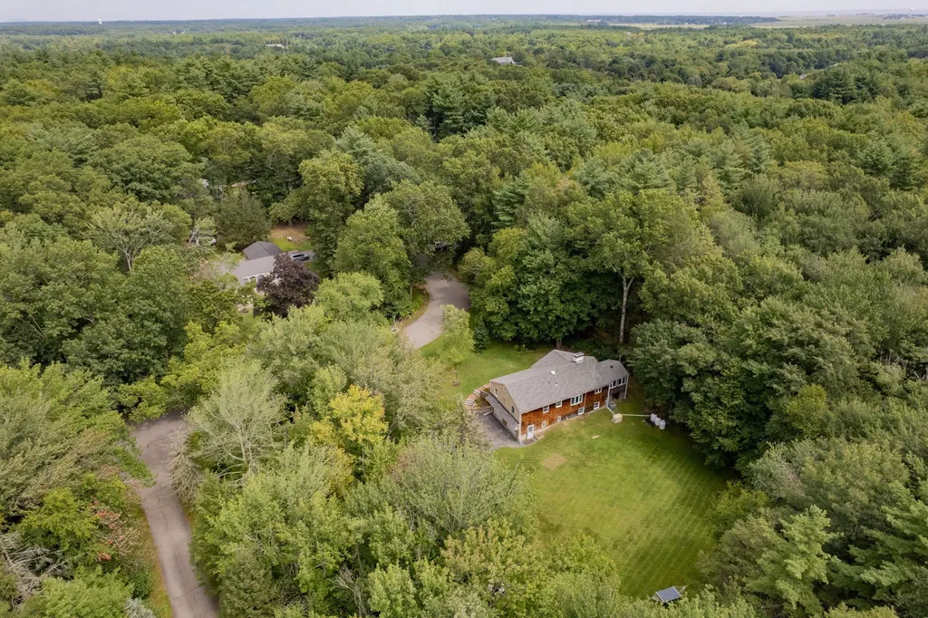 10 Oak Drive Hampton Falls NH 03844