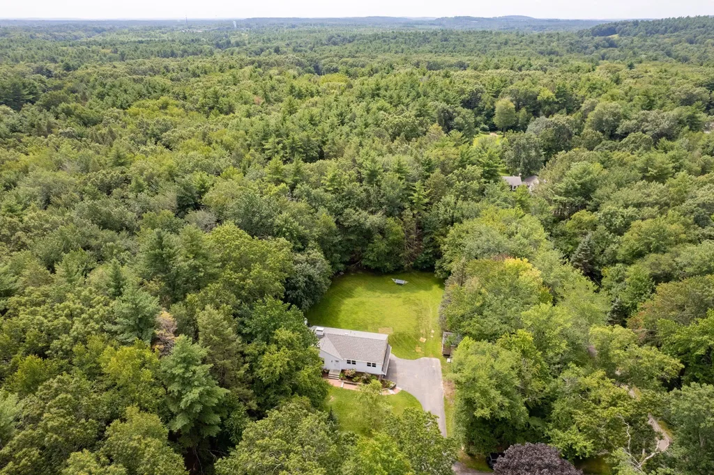 10 Oak Drive Hampton Falls NH 03844