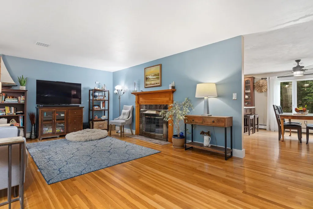 10 Oak Drive Hampton Falls NH 03844