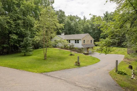 10 Oak Drive Hampton Falls NH 03844
