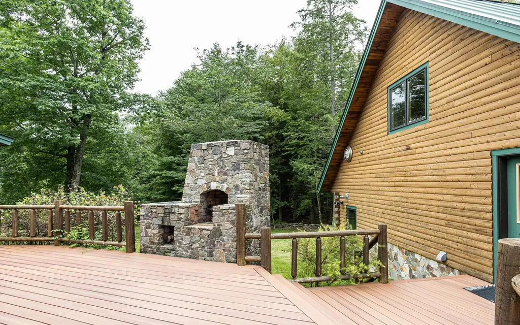 105 Stillwater Way Surry NH 03431