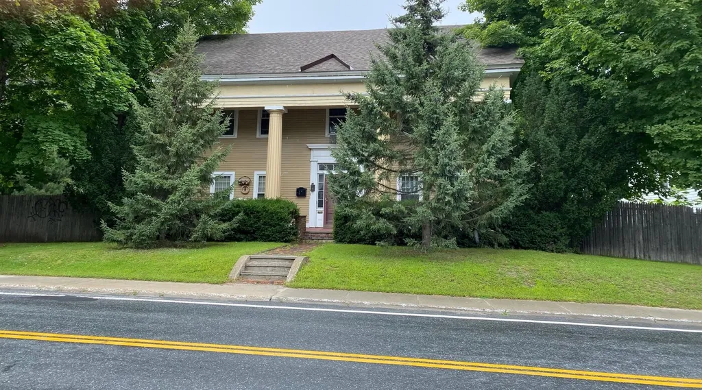 11 Mulberry Street Claremont NH 03743