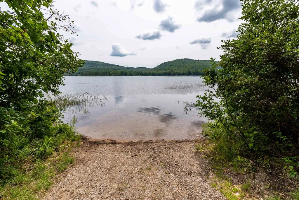 17 Skyline Way Madison NH 03849