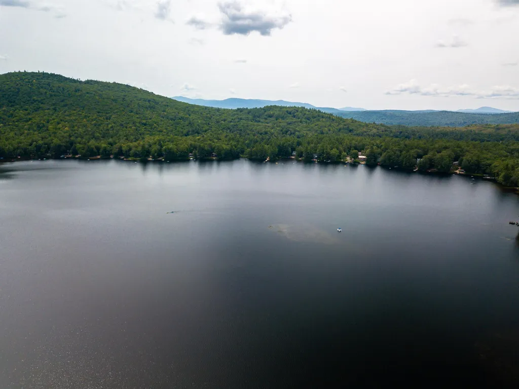 17 Skyline Way Madison NH 03849