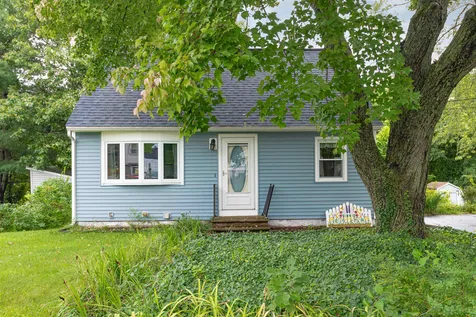 18 Elgin Street Nashua NH 03060