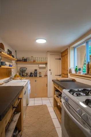 627 Hague Road Dummerston VT 05301