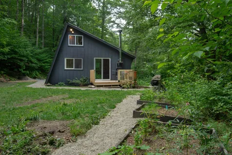 627 Hague Road Dummerston VT 05301