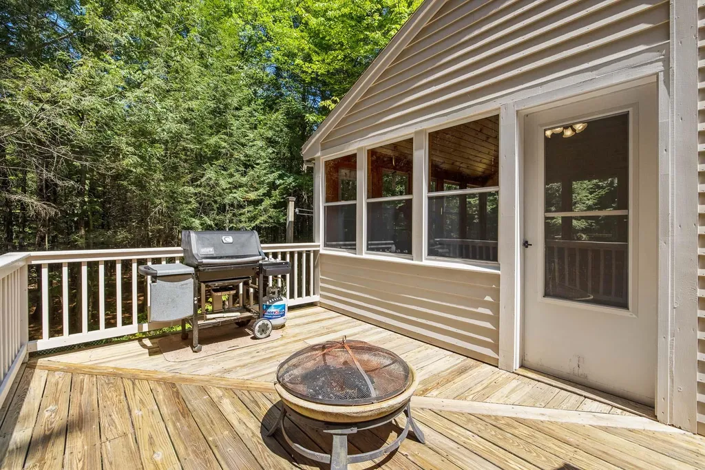47 Deer Ridge Drive Barrington NH 03825
