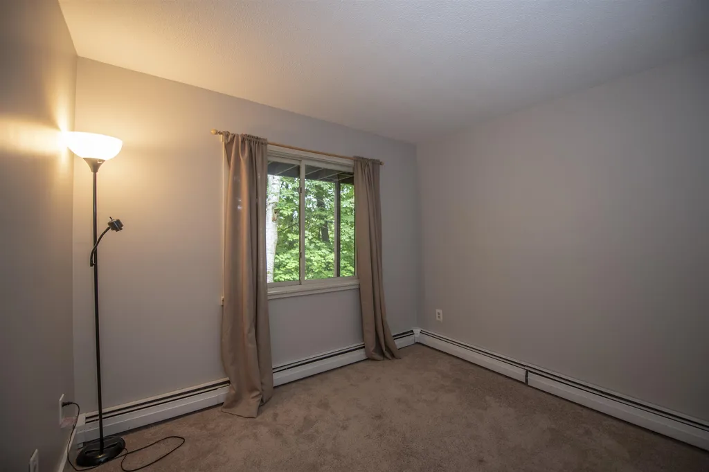 253 Old Quechee Road Hartford VT 05059