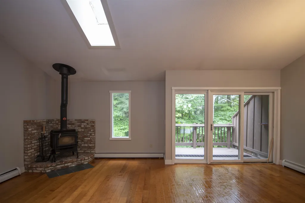 253 Old Quechee Road Hartford VT 05059