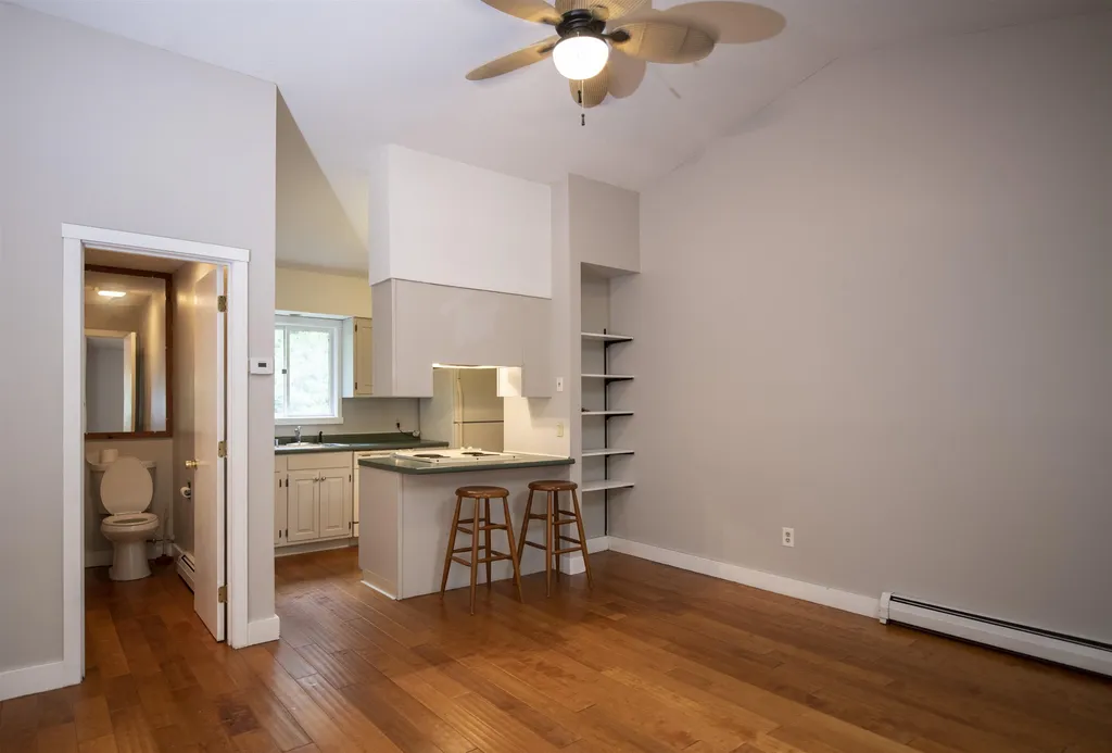 253 Old Quechee Road Hartford VT 05059