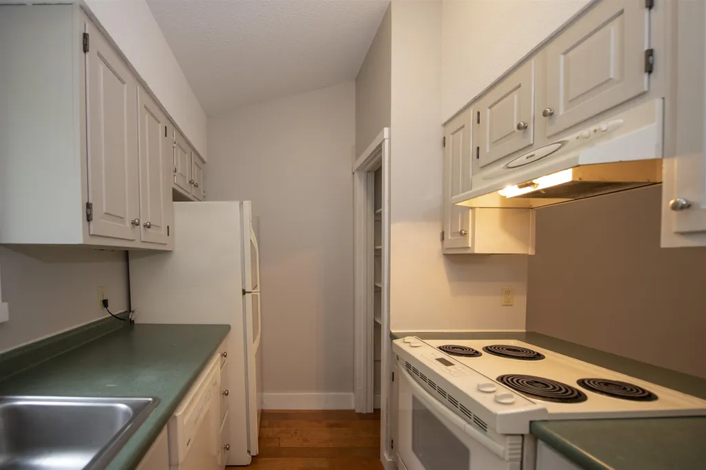 253 Old Quechee Road Hartford VT 05059