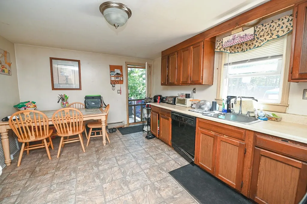 17 English Range Road Derry NH 03038