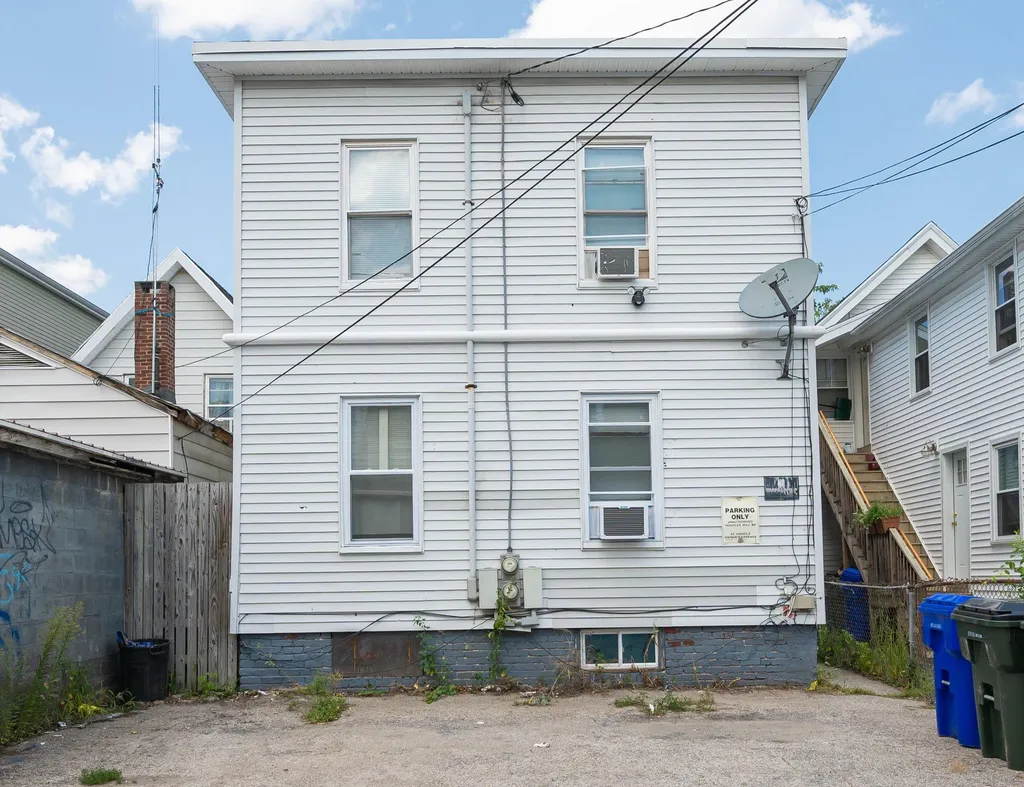 93 Laurel Street Manchester NH 03103
