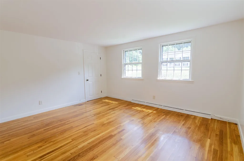73-75 Tallant Road Pelham NH 03076