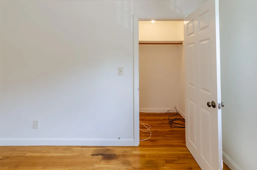 73-75 Tallant Road Pelham NH 03076