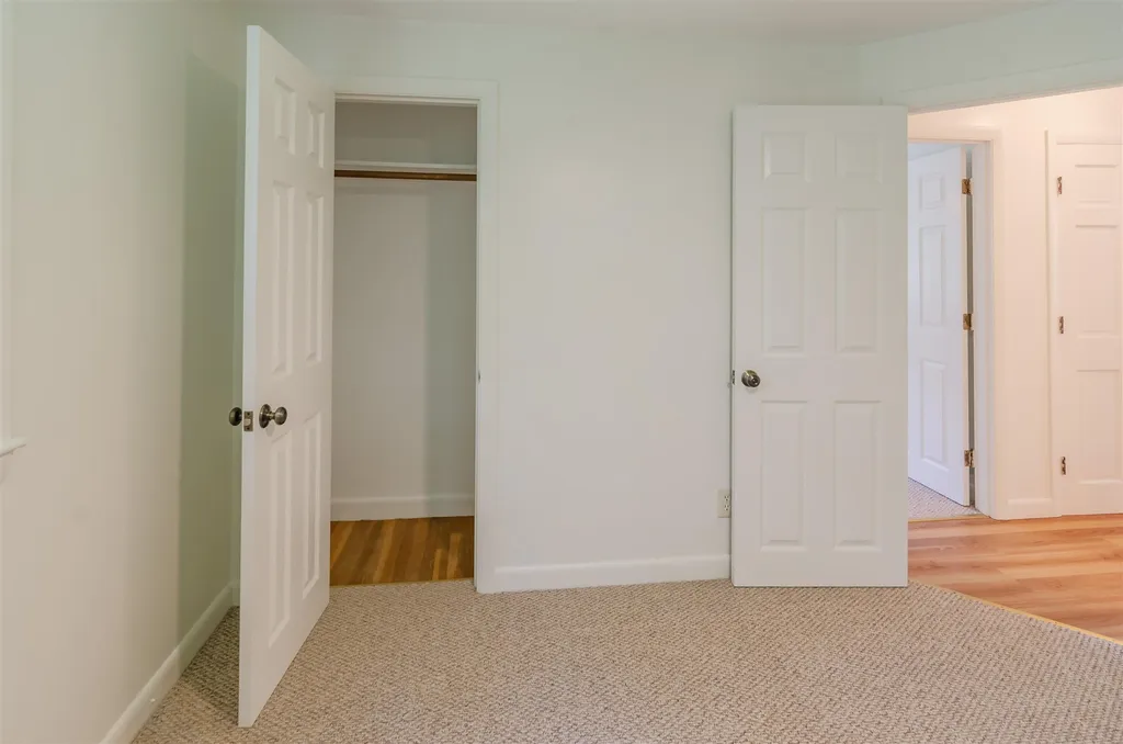 73-75 Tallant Road Pelham NH 03076
