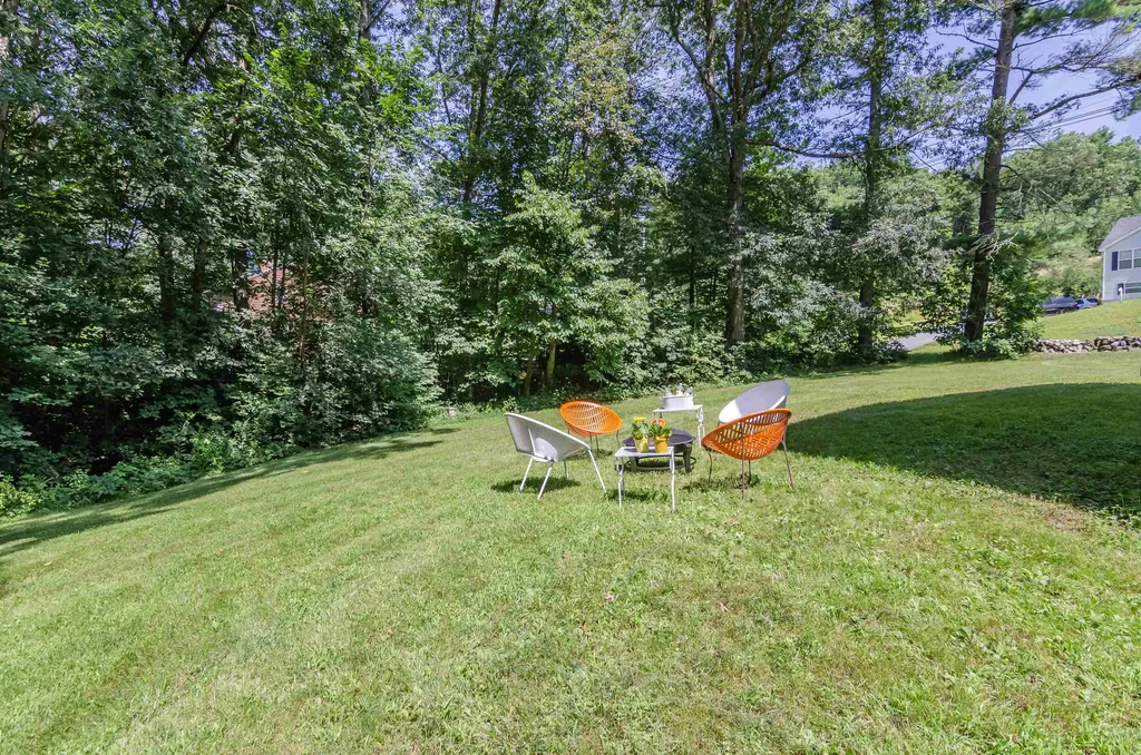 73-75 Tallant Road Pelham NH 03076
