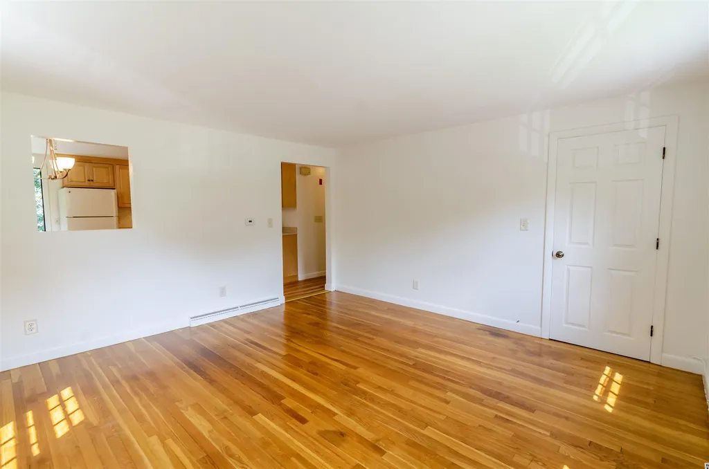 73-75 Tallant Road Pelham NH 03076