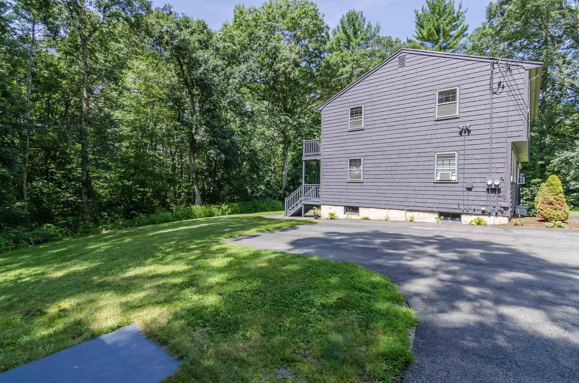 73-75 Tallant Road Pelham NH 03076