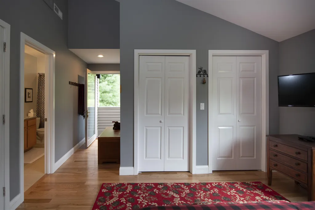 169 Catamount Road Hartford VT 05059