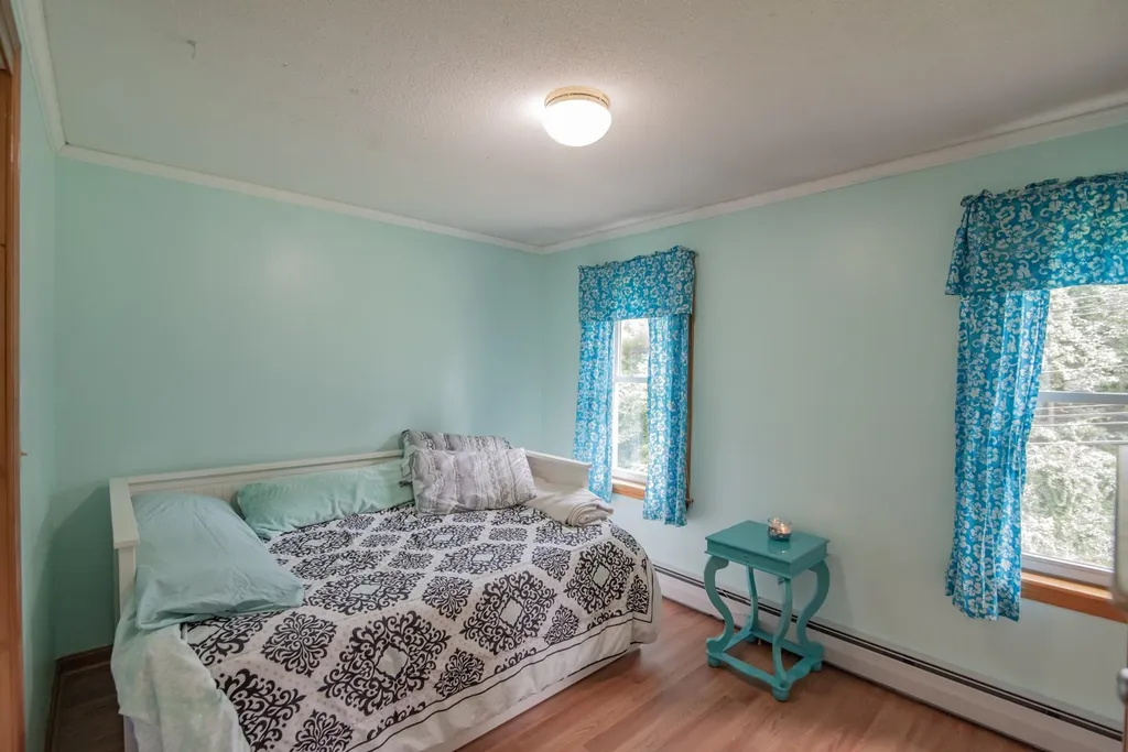 23 Smith Corner Road Newton NH 03858