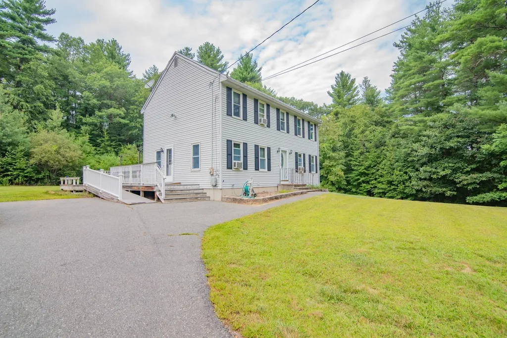 23 Smith Corner Road Newton NH 03858