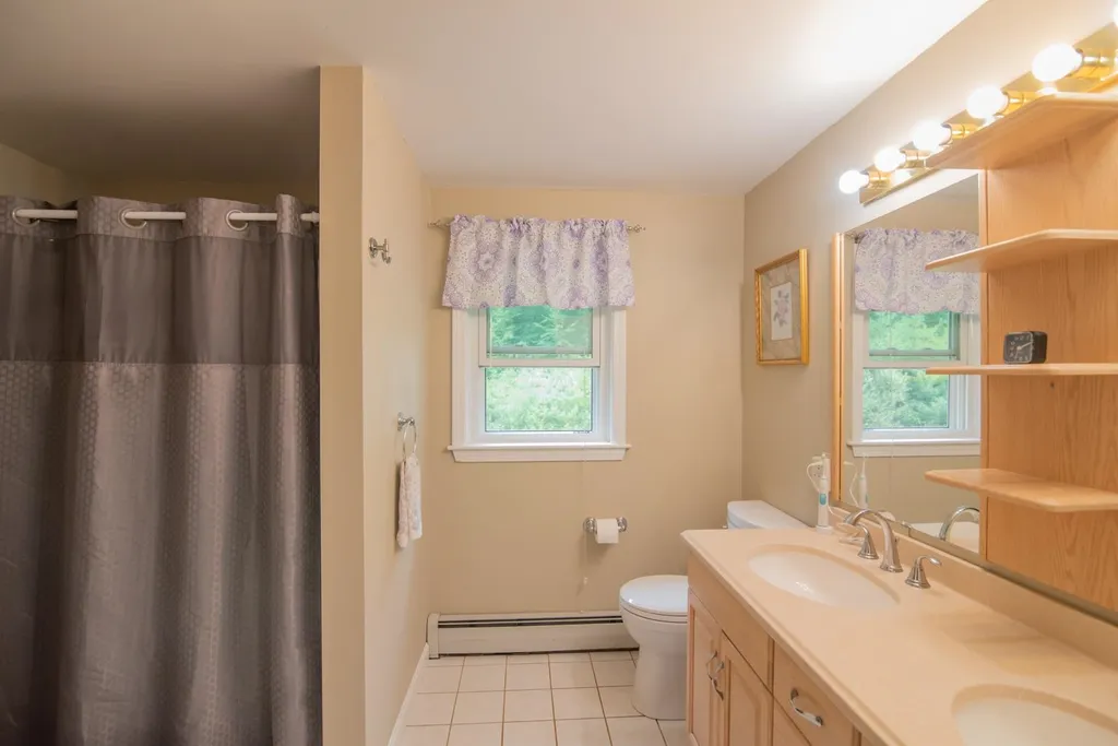 23 Smith Corner Road Newton NH 03858