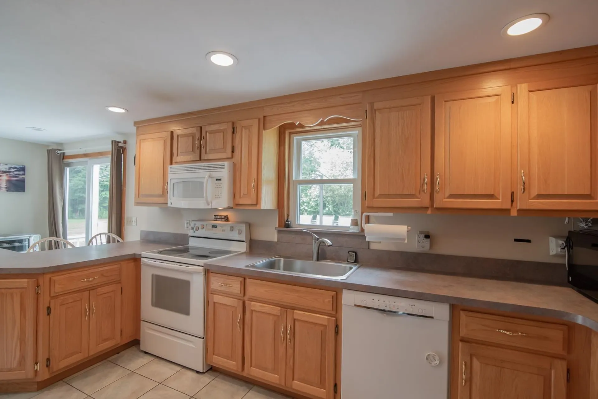23 Smith Corner Road Newton NH 03858