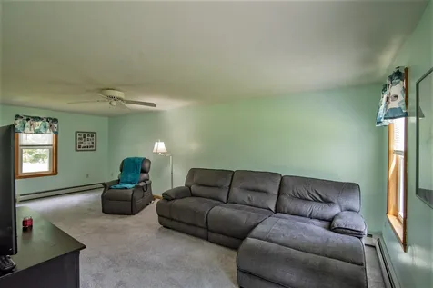 23 Smith Corner Road Newton NH 03858