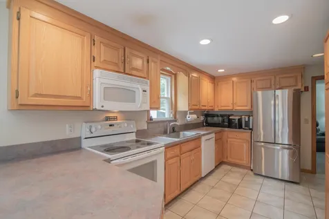 23 Smith Corner Road Newton NH 03858